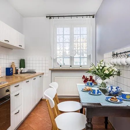 Maya's Flats & Resorts - Old Town Mariacka
